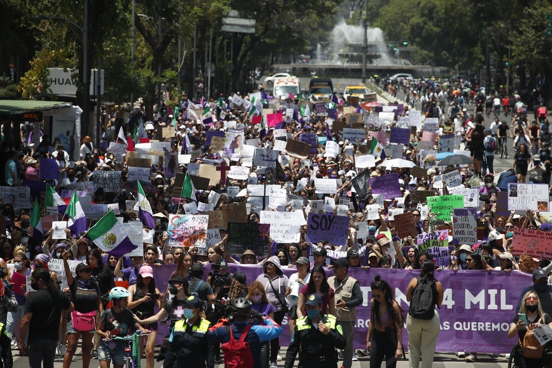Marcha contra feminicidios y desapariciones el 24 de abril de 2022 en la Ciudad de México. Foto Cristina Rodríguez