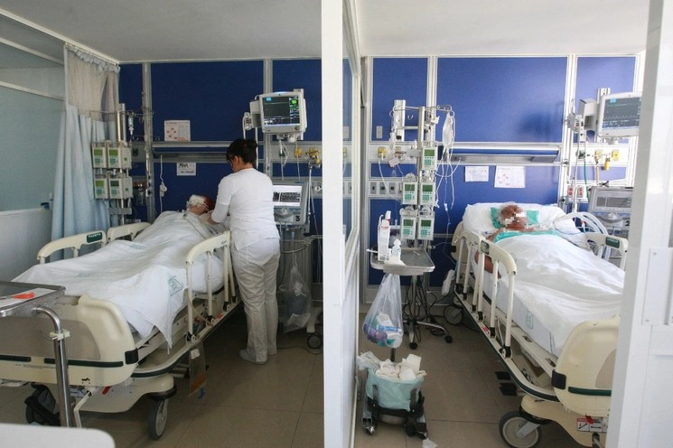 En el Centro Médico Siglo XII se atendieron a 592 pacientes mayores por tumores cerebrales durante 2019. Foto Luis Castillo / Archivo


