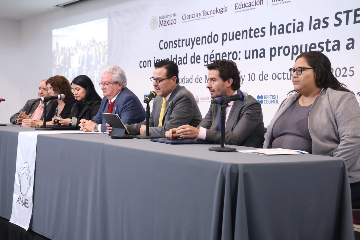 Inauguración del foro "Construyendo puentes hacia las STEM con igualdad de género: una propuesta a la acción”. Foto 