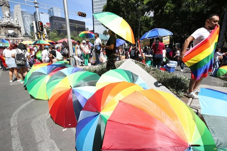 5 millones de personas mayores a 15 años en México se reconocen como parte de la comunidad LGBT+. Foto María Luisa Severiano