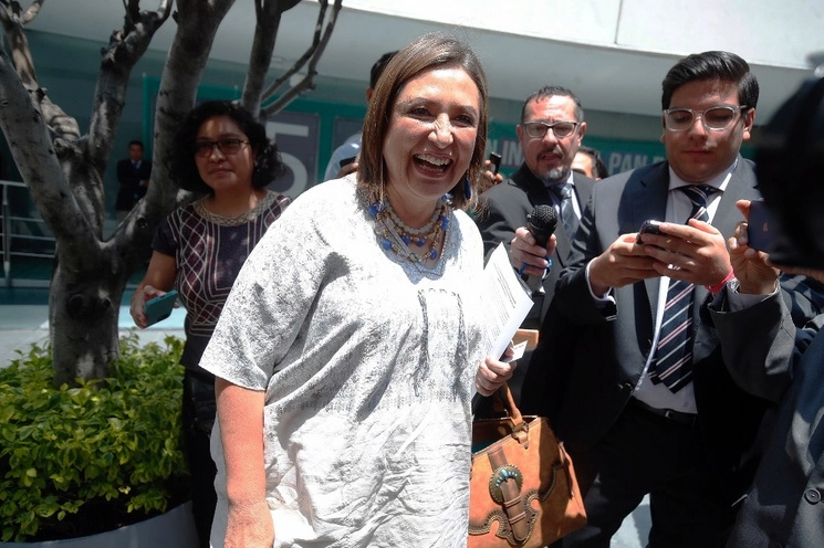 La senadora del PAN Xóchitl Gálvez antes de iniciar la sesión de la instalación para el Primer Periodo de Sesiones Ordinarias del Tercer Año de ejercicio de la LXV Legislatura, en la Ciudad de México, el 5 de septiembre de 2023. Foto Cristina Rodríguez