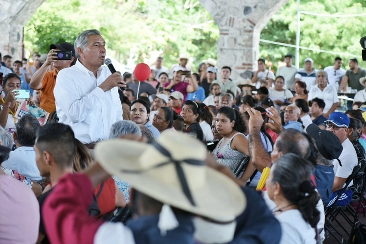 El ex secretario de Gobernación precisó que “todos podemos tener preferencias, pero antepongamos siempre el interés superior; si lo hacemos nuestro preferido seguramente va a salir a delante”. Foto @adan_augusto
