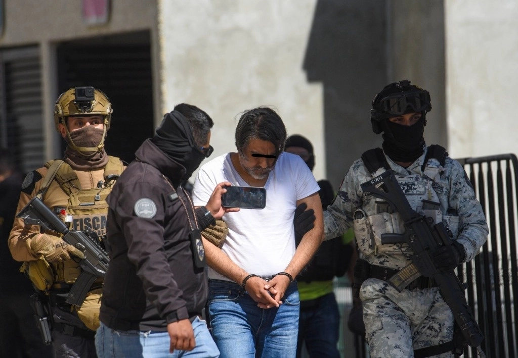 Esta semana el gobierno federal emprendió el llamado Operativo Enjambre para detener e investigar a autoridades policiacas de Ecatepec. Foto Cuartoscuro 