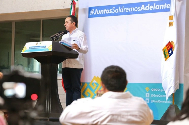 Carlos Joaquín González, gobernador del estado pidió a los comerciantes cerrar sus puertas ante la pandemia de Covid-19. Foto @CarlosJoaquin