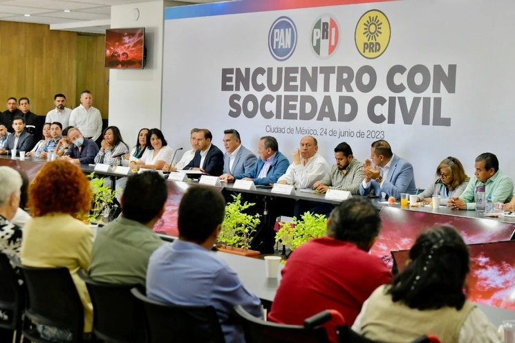 La oposición pretende tener definido a su aspirante presidencial durante la primera semana de septiembre próximo, igual que Morena y aliados, dijeron fuentes partidistas respecto de los asuntos que deliberan hoy sábado en sus respectivos consejos nacionales. Imagen tomada de @PRI_Nacional