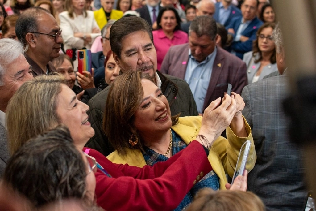La candidata presidencial Xóchitl Gálvez se reunió con la clase empresarial de la ciudad de Tijuana. Foto Omar Martínez/ La Jornada Baja California 