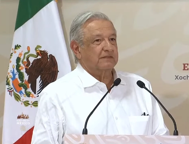El presidente Andrés Manuel López Obrador durante su visita al al parque Ecológico Xochimilco. Fotograma tomado del video emitido por el Gobierno de México

