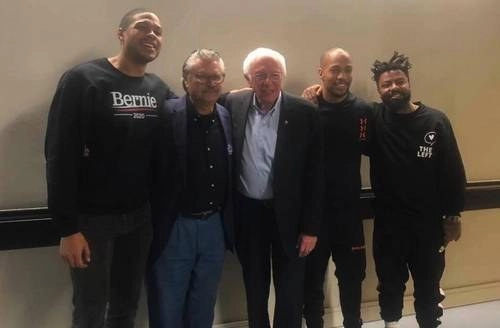 Ray Fisher, Jose La Luz, Bernie Sanders, Kendrick Sampson y Phil Agnew. Foto Marco Cruz