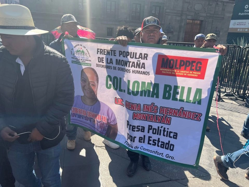 Joel e integrantes del  Centro de Derechos Humanos Zeferino Ladrillero y el Frente Popular de la Montaña de Guerrero fueron recibidos por el subsecretario de Derechos Humanos, Población y Migración, Arturo Medina.