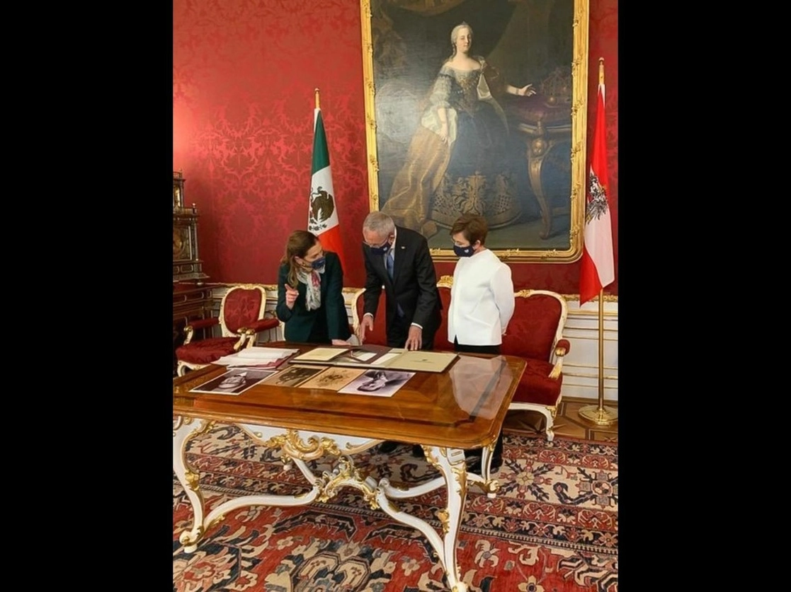 Beatriz Gutiérrez Müller visitó al presidente de Austria, Alexander Van der Bellen. Foto tomada del Twitter de @lopezobrador_