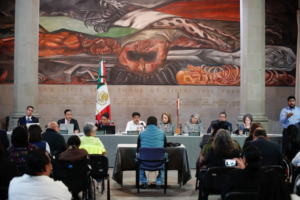 La SCJN abrió este lunes la primera audiencia pública en su historia con grupos sociales, en la que del lunes a miércoles los ministros escucharán a personas con discapacidad.