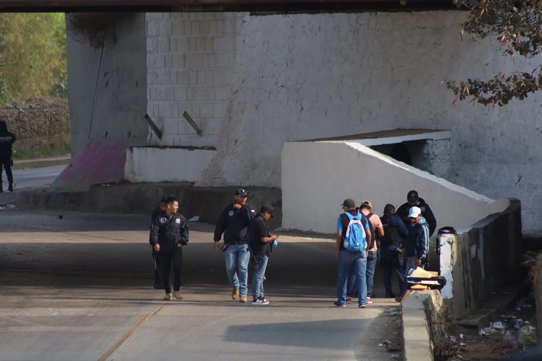 En el lugar se encontraban los cuerpos de dos personas, que según el titular de la Secretaría de Seguridad y Protección Ciudadana estatal, Iván García fueron reportados como desaparecidos hace dos días. Foto 
