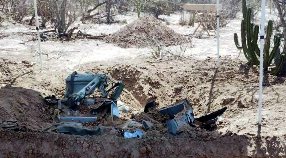 En una fosa clandestina fueron localizados los cuerpo de dos policías de Baja California Sur. Foto Difundida en redes sociales