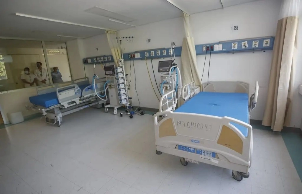 Aspectos del interior de las habitaciones del hospital Balbuena. Foto Víctor Camacho / Archivo