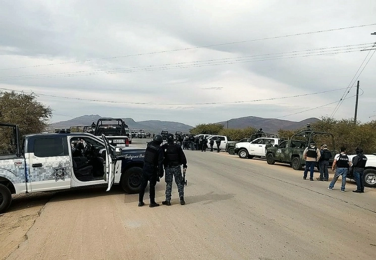 Autoridades dieron a conocer que en ese sitio, uniformados de Fuerza Civil fueron emboscados por delincuentes, por lo que se suscitó la hostilidad. Foto ‘La Jornada’ / archivo