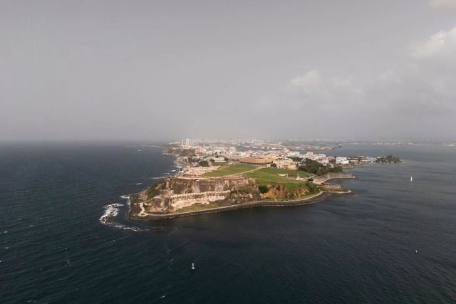 Los cielos brumosos provocaron estornudos, tos y ojos llorosos en los residentes y turistas de todo el Caribe. Foto 