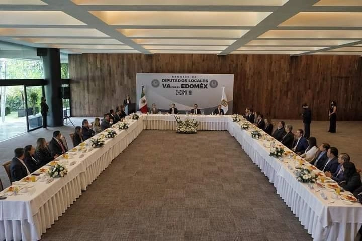 El PAN aseguró que el gobernador del Estado de México contará con el respaldo de los y las diputadas de Acción Nacional. Foto tomada de la cuenta de Facebook  de Enrique Vargas del Villar