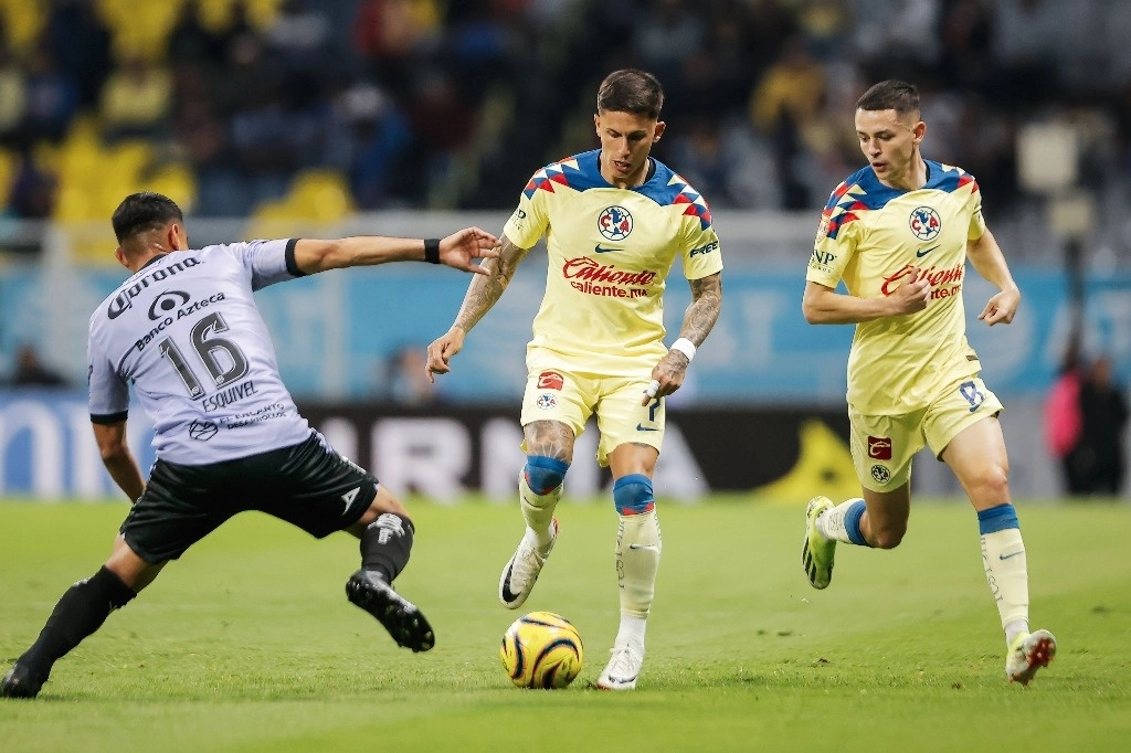 Al término del encuentro, la afición despidió a la escuadra americanista con otra fuerte rechifla. Foto @ClubAmerica
