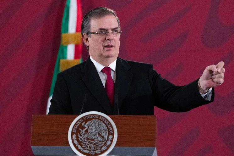 El titular de la SRE, Marcelo Ebrard, durante una de las conferencias matutinas del presidente López Obrador. Foto Luis Ramos / archivo 
