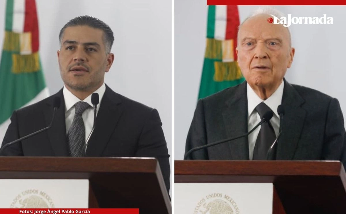 El fiscal general de la República, Alejandro Gertz Manero, y el secretario de Seguridad y Protección Ciudadana, Omar García Harfuch, durante la conferencia de prensa del gabinete de Seguridad sobre el traslado de criminales a Estados Unidos, en la Ciudad de México, el 13 de agosto de 2025. Foto 