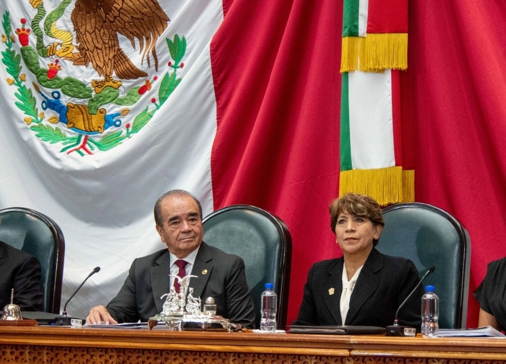 La gobernadora mexiquense fue fue recibida por el presidente de la mesa directiva de la LXII Legislatura, Maurilio Hernández González. Foto Cuartoscuro