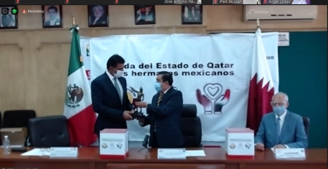Mohammed Al-Kuwari, embajador de Qatar en México, dijo que el apoyo es simbólico, pero para él “es un gusto ofrecer un poco de solidaridad”. Foto René Ramón