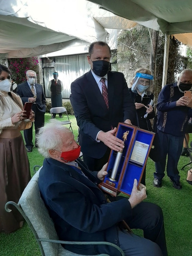 Pal Kepenyes es conocido en Hungría como el Picasso de la escultura. Foto 'La Jornada'