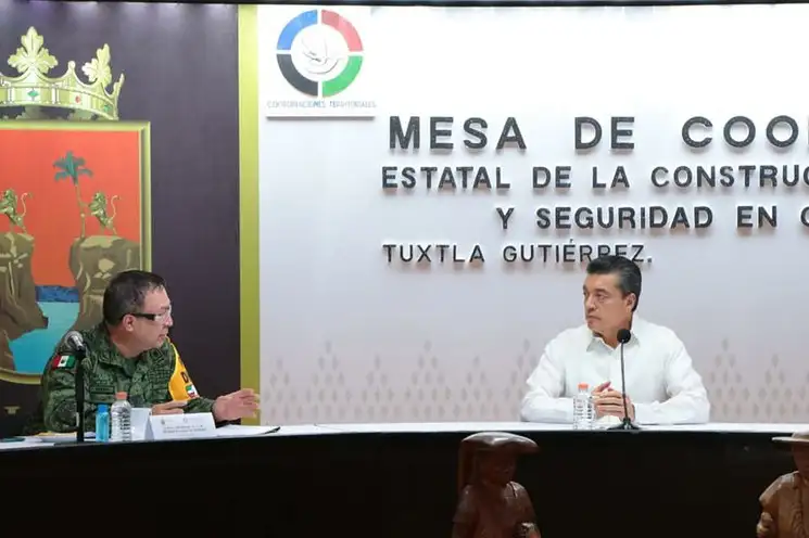 El gobernador de Chiapas, Rutilio Escandón durante la Mesa de Seguridad que realizó el 20 de mayo de 2020. Foto tomada de www.facebook.com/gobiernodechiapas/