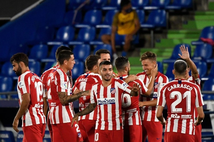 El Atlético de Madrid en su encuntro contra el Getafe. Foto Afp