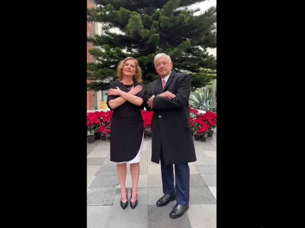 El presidente Andrés Manuel López Obrador y su esposa Beatriz Gutiérrez enviaron una mensaje de Navidad a todos los mexicanos. Foto tomada de X @lopezobrador_