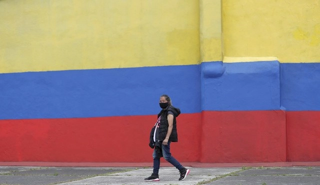 Colombia pondrá temporalmente bajo arresto domiciliario a unos 4 mil reclusos para evitar la propagación del coronavirus. Foto Ap