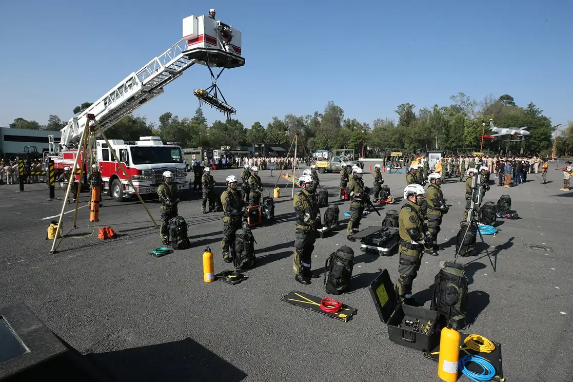 La Sedena presentó el 23 de mayo pasado, en el Campo Militar número 1, al contingente que auxiliará en la temporada de ciclones 2021. Foto José Antonio López