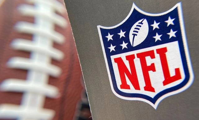 A solo dos semanas del inicio programado de la temporada 2020, los Empacadores de Green Bay, los Potros de Indianápolis y los Jets de Nueva York renunciaron a sus prácticas de este jueves. Foto Afp / Archivo