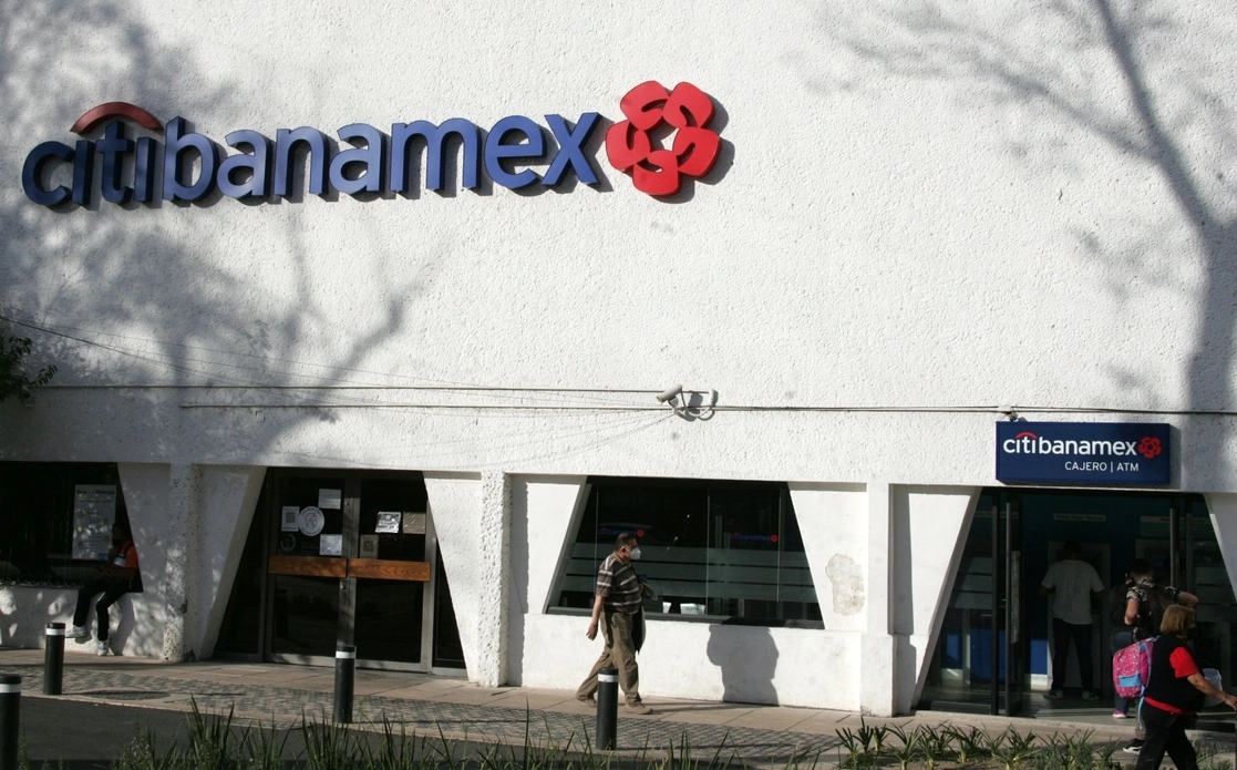 Sucursal de Citibanamex en la capital del país. Foto Roberto García Ortiz / Archivo