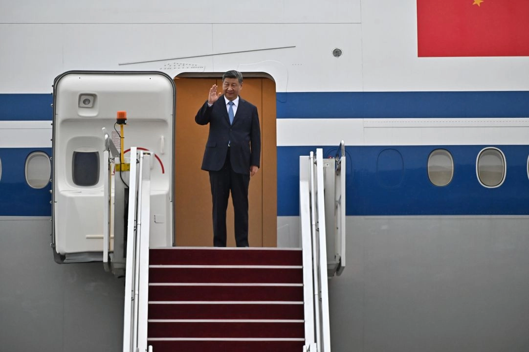 El presidente de China, Xi Jinping, a su llegada al Aeropuerto Internacional de Kuala Lumpur, en Malasia. Foto