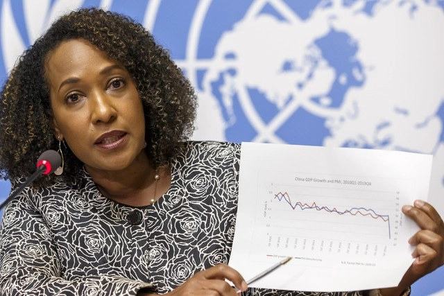 "Hay un efecto dominó en toda la economía mundial por la caída de 50 mil millones de dólares en exportaciones en todo el mundo", dijo Pamela Coke-Hamilton, directora de la división de comercio internacional de la UNCTAD. Foto Salvatore Di Nolfi / Keystone vía Ap