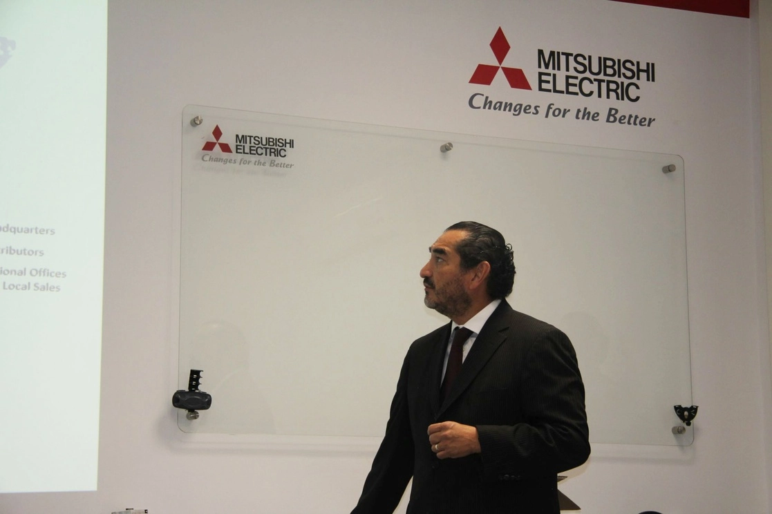El director general de Mitsubishi Electric, Felipe Rivera, el 5 de septiembre de 2022. Foto tomada del Twitter de @ClusterIndustri
