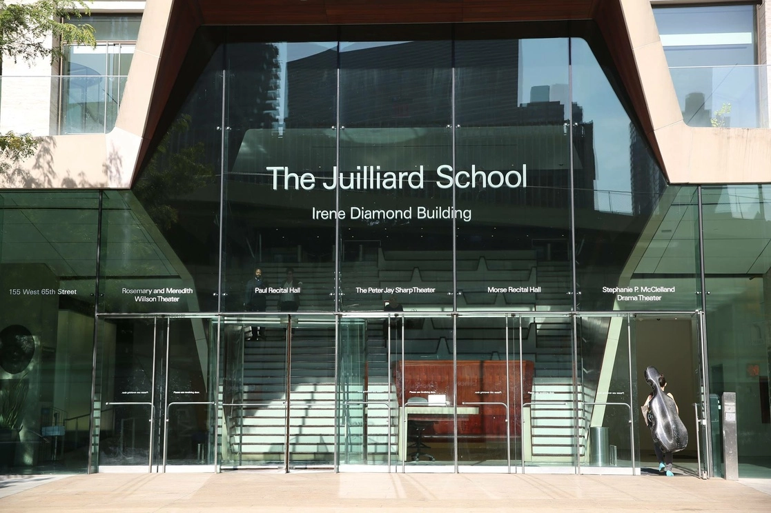 Fachada de uno de los edificios de la Juilliard School, en Nueva York, Estados Unidos. Foto tomada de https://www.facebook.com/TheJuilliardSchool / Archivo