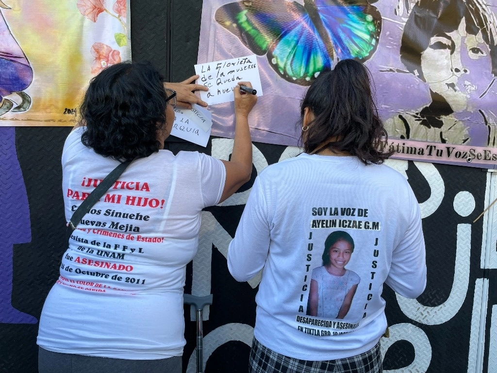 Familiares de víctima de feminicidio durante una protesta en imagen de archivo. Foto Roberto García