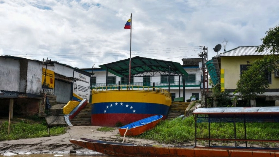 La representación del gobierno de Maduro presentará tres exigencias vinculadas al levantamiento de sanciones contra la economía, el reconocimiento de las autoridades legítimas y constitucionales de Venezuela y la renuncia a actos de violencia y conspiración por parte de la derecha. Foto Ap / Archivo 