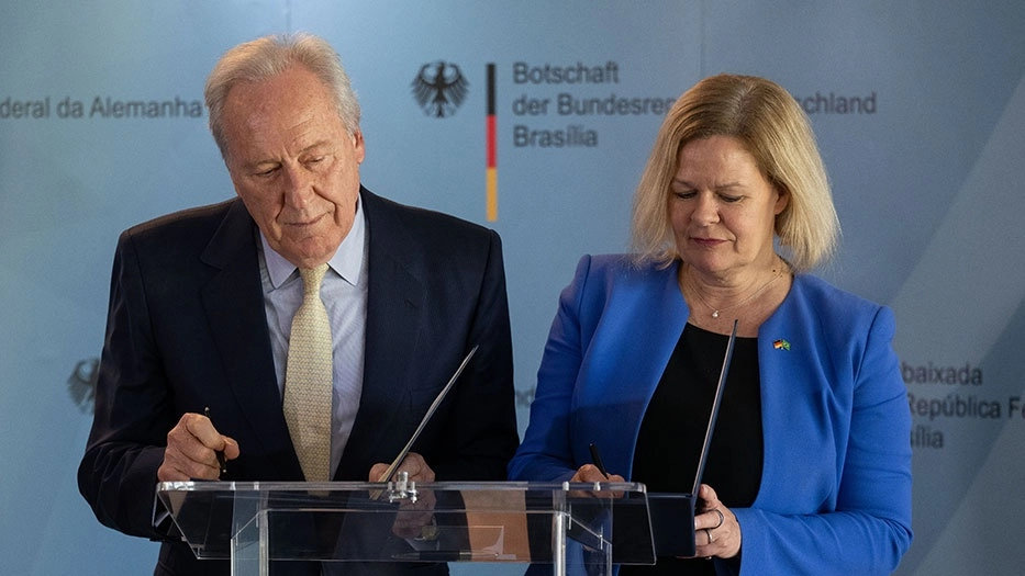 "Estoy muy contenta de haber podido concluir importantes acuerdos con Brasil, Perú, Ecuador y Colombia ésta semana", sostuvo la ministra alemana del Interior, Nancy Faeser, al término de una gira por estos países latinoamericanos. Foto Ministerio Federal del Interior y de la Patria (BMI, por sus siglas en alemán)