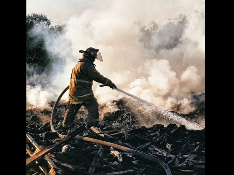 Se mantienen conversaciones con los presidentes municipales para ajustar la aportación que se hace a los bomberos. Foto tomada de https://www.facebook.com/BomberosNL / Archivo
