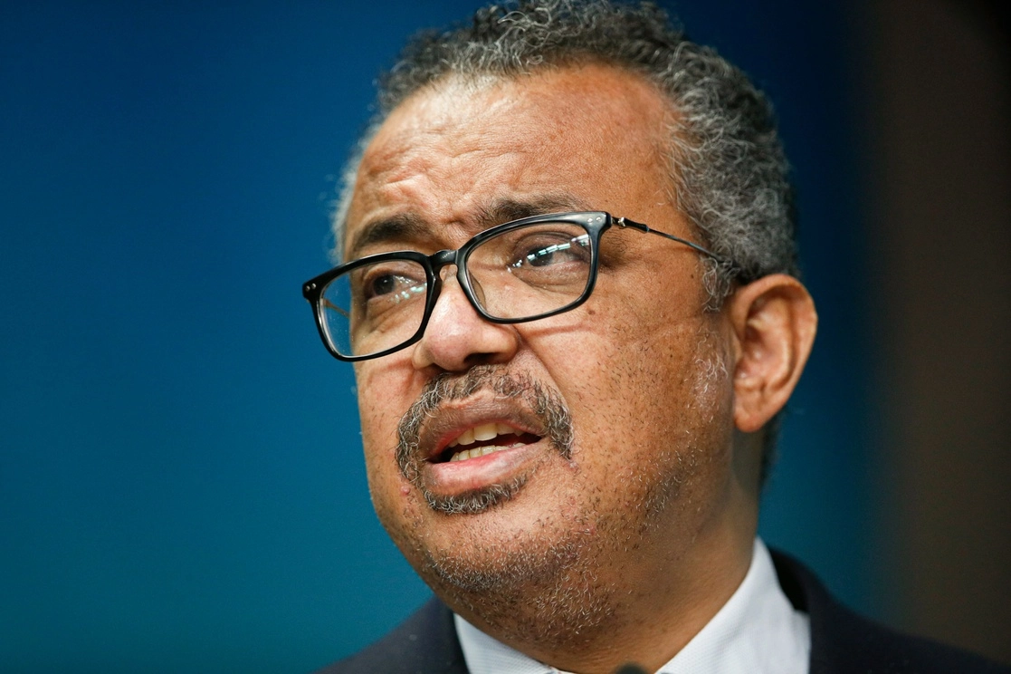 "No es el momento de bajar la guardia, al contrario es una recomendación extremadamente fuerte del comité", subrayó el director general de la Organización Mundial de la Salud, Tedros Adhanom Ghebreyesus, instando a los Estados miembros a "revisar sus políticas nacionales, evaluar sus acciones y prepararse para nuevos esfuerzos". Foto Ap / Archivo