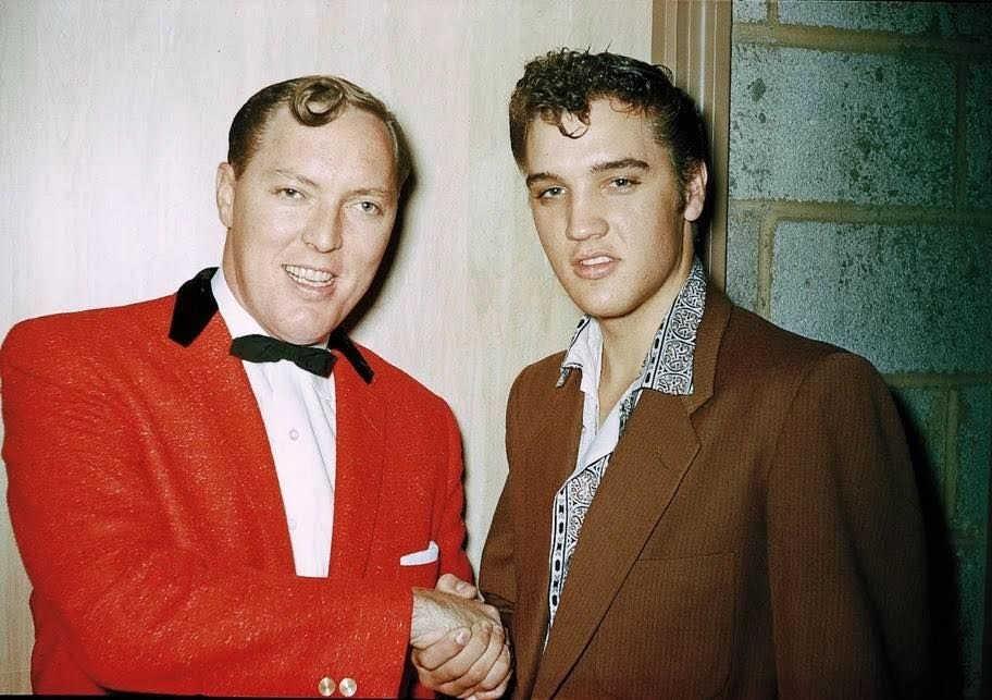 Elvis Presley y Bill Haley en Cleveland, el 20 de octubre de 1955. 