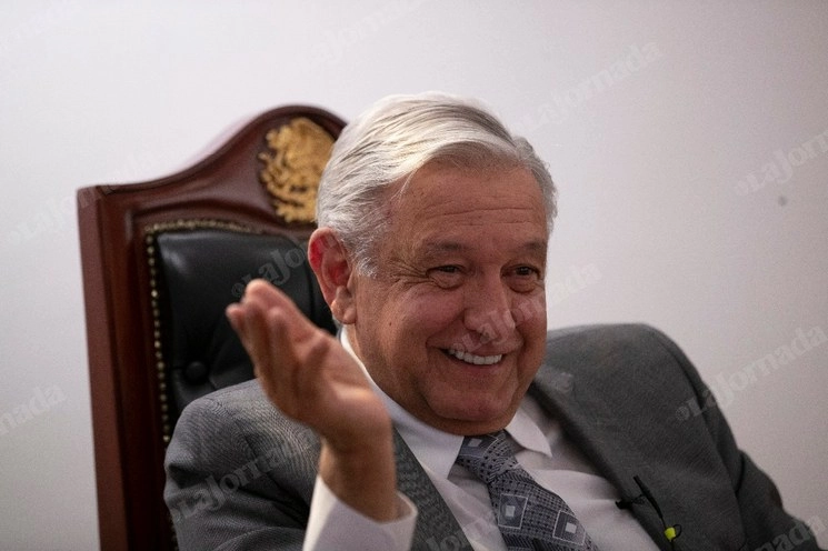 El presidente Andrés Manuel López Obrador, durante la entrevista. Foto Alfredo Domínguez/ La Jornada