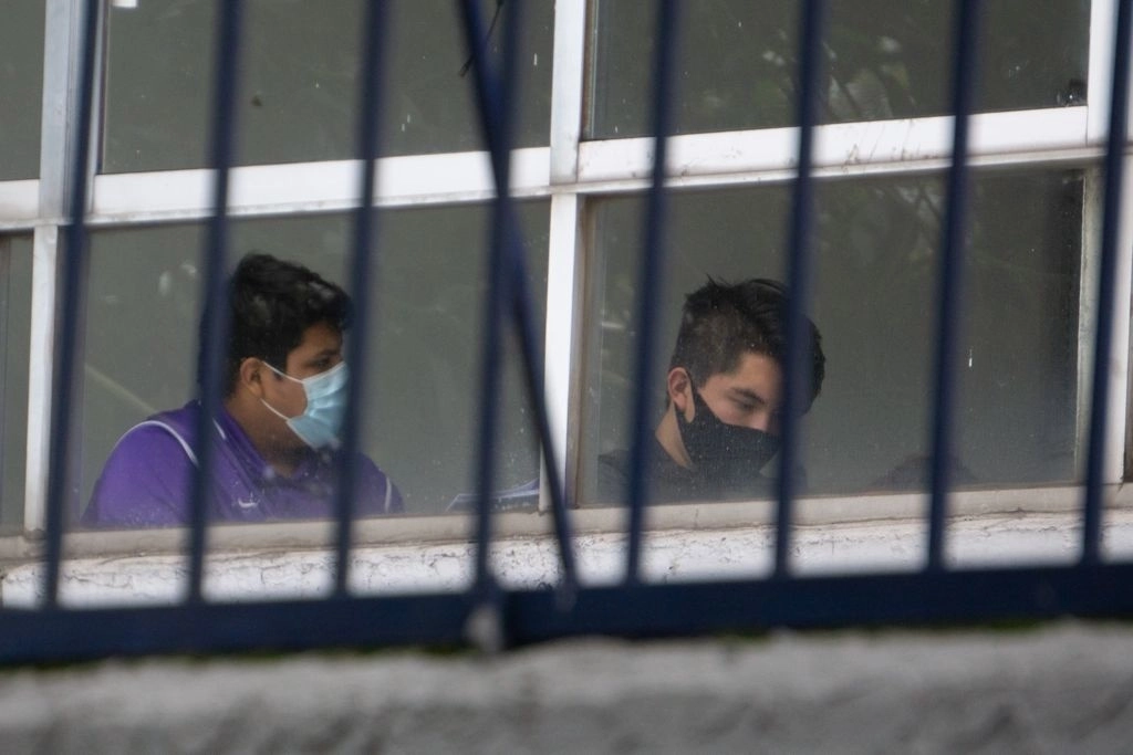 Jóvenes durante la  aplicación del examen de Comipems el pasado 19 de junio de 2021. Foto Pablo Ramos
