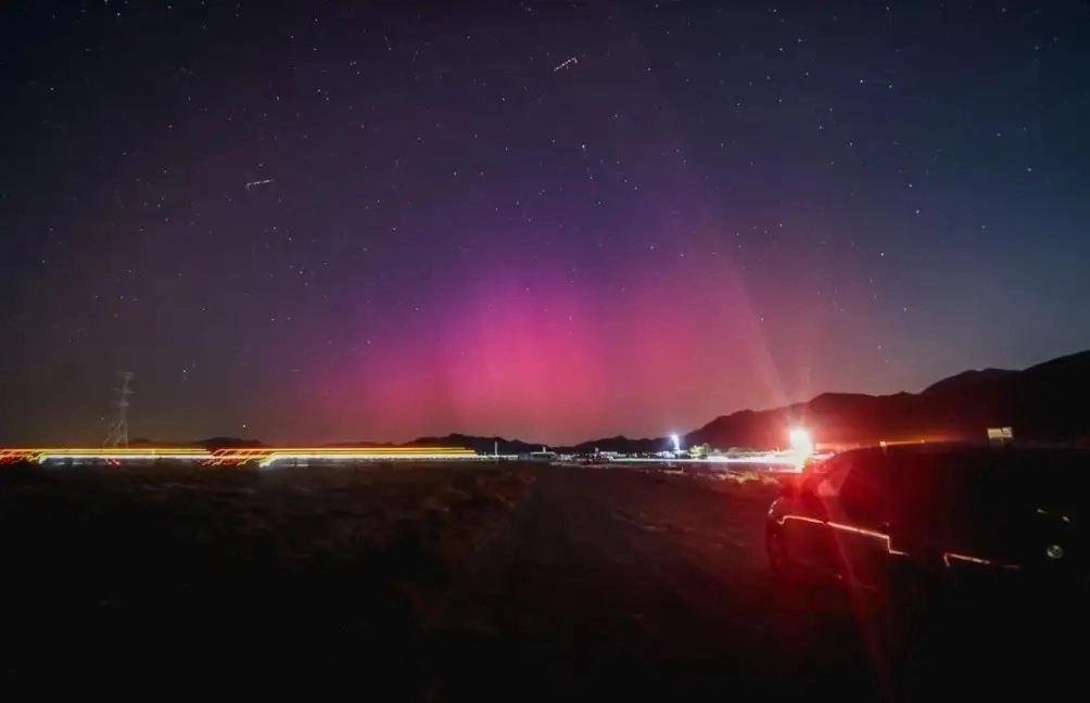 Aurora boreal vista desde Baja California. Foto Omar Martínez / 'La Jornada Baja California'