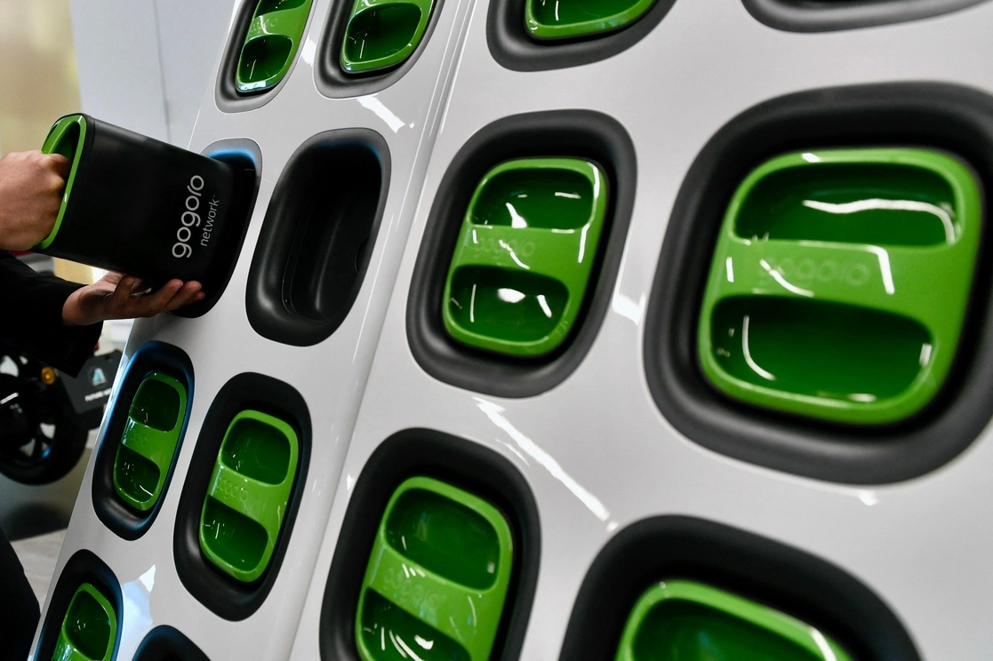 Baterías para restablecimiento de combustible de autos eléctricos. Foto Afp