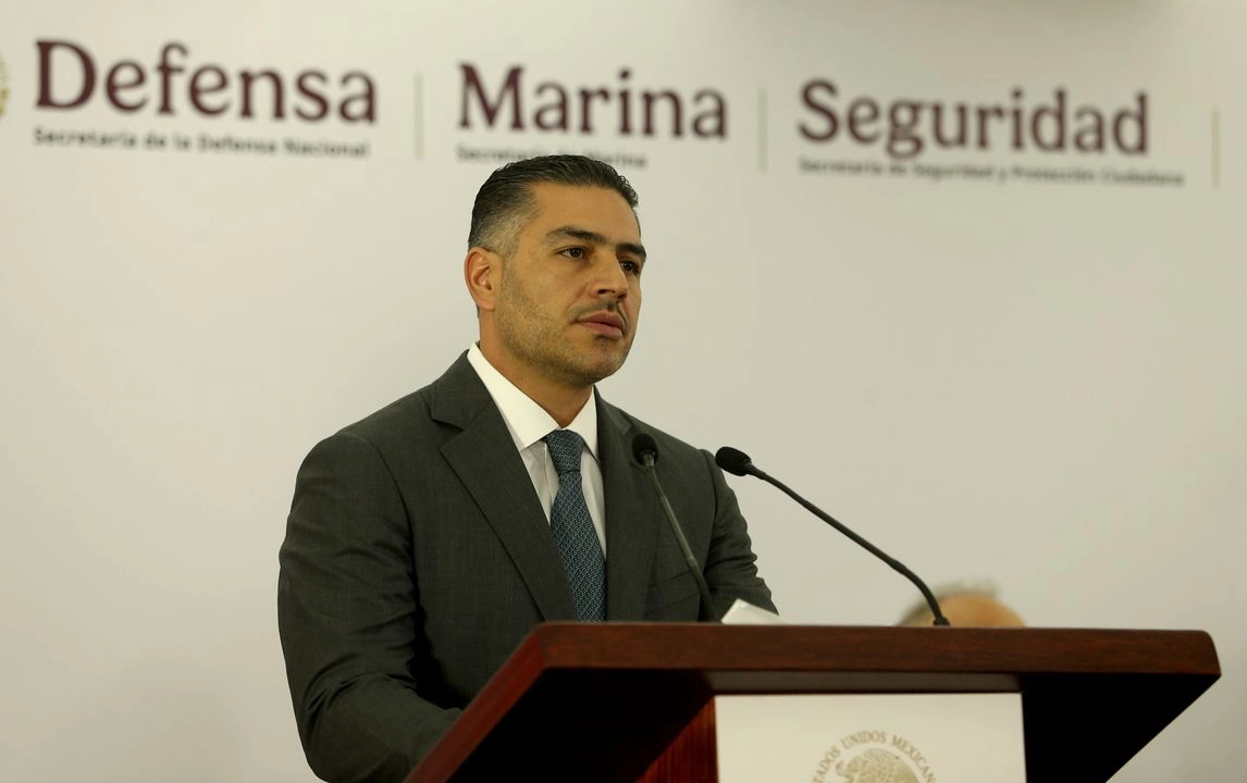 También informó que las extradiciones a Estados Unidos continúan de manera constante, bajo la conducción de la Fiscalía General de la República (FGR), y aunque algunas son más mediáticas que otras, no ha pasado un solo mes sin este tipo de acciones. Foto 