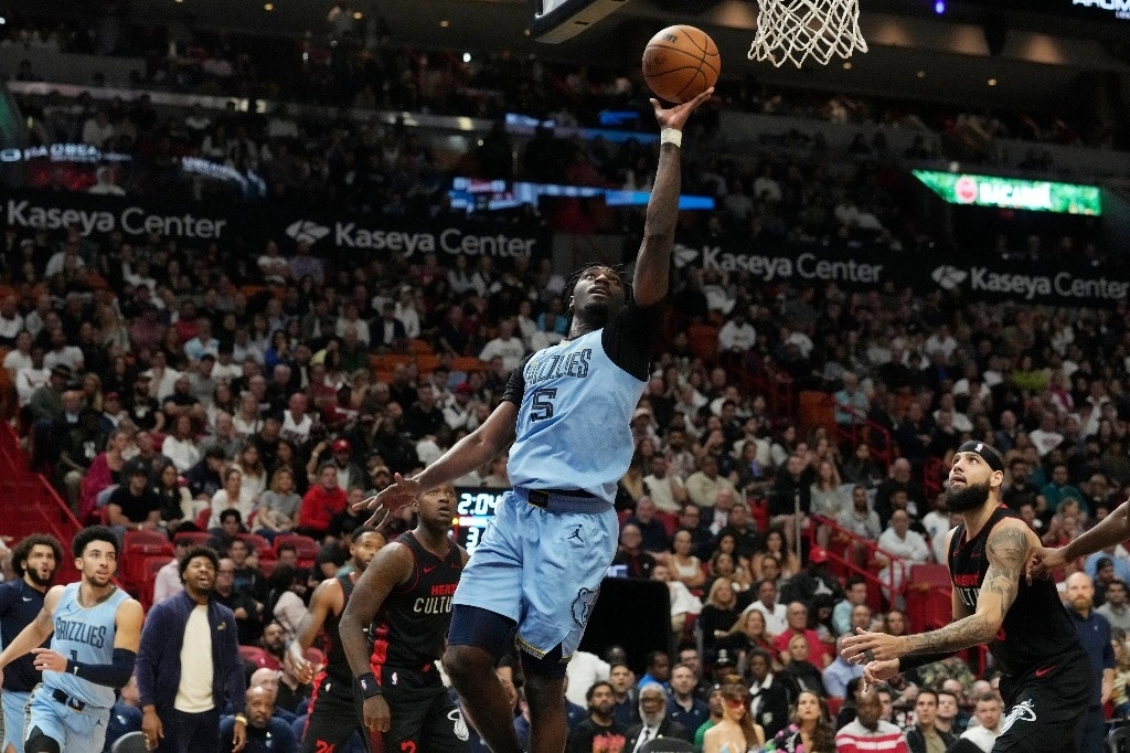 Vince Williams Jr. anotó 25 puntos en el triunfo de los Grizzlies de Memphis sobre Miami Heat. Foto Ap.